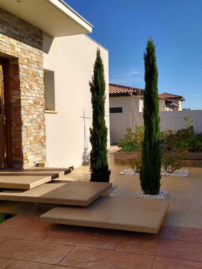 Rue Du Bac Bed & Breakfast Villeneuve-de-la-Raho Bagian luar foto
