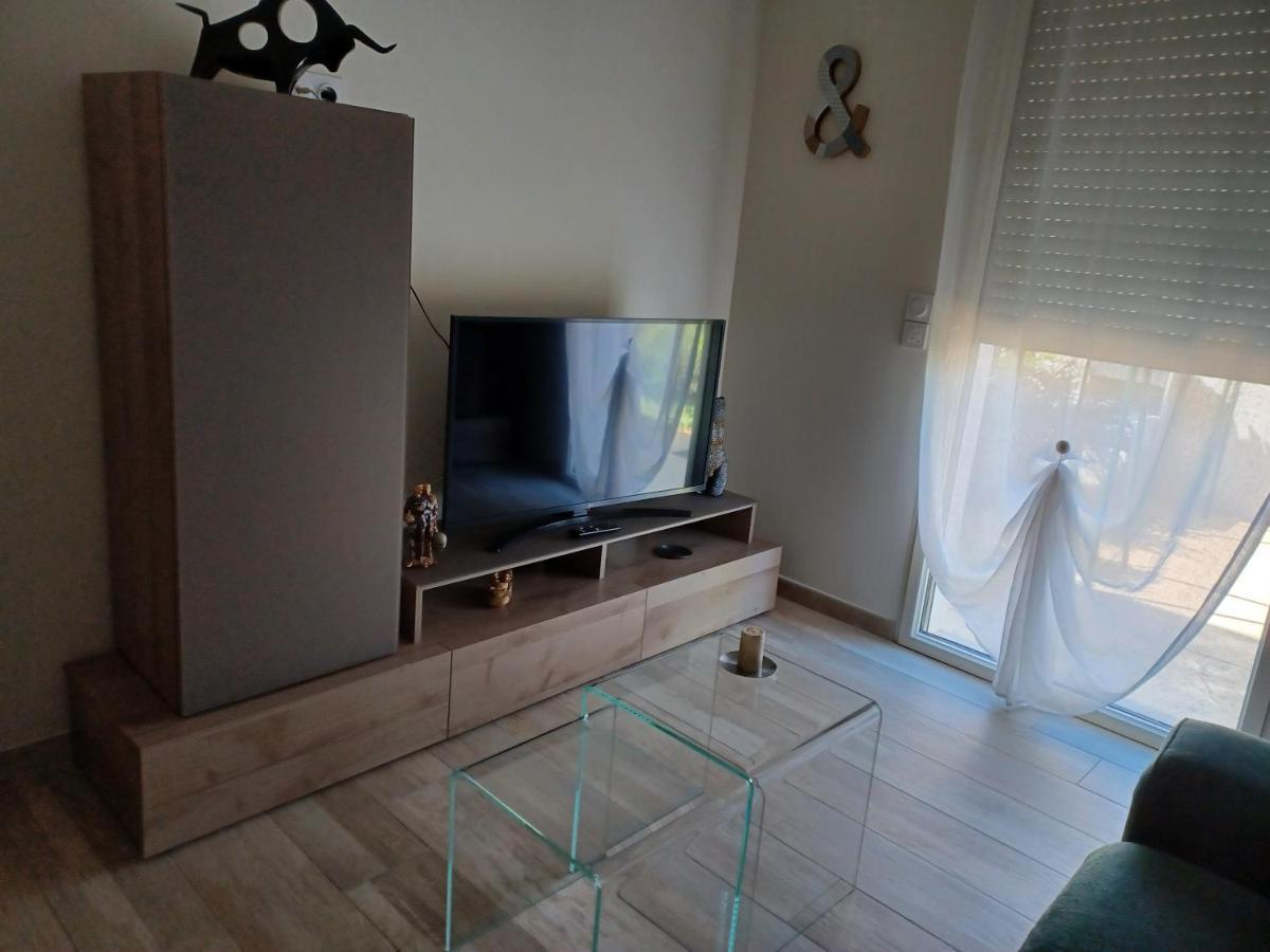 Rue Du Bac Bed & Breakfast Villeneuve-de-la-Raho Bagian luar foto
