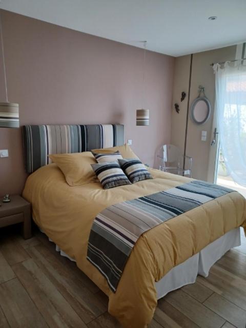Rue Du Bac Bed & Breakfast Villeneuve-de-la-Raho Bagian luar foto