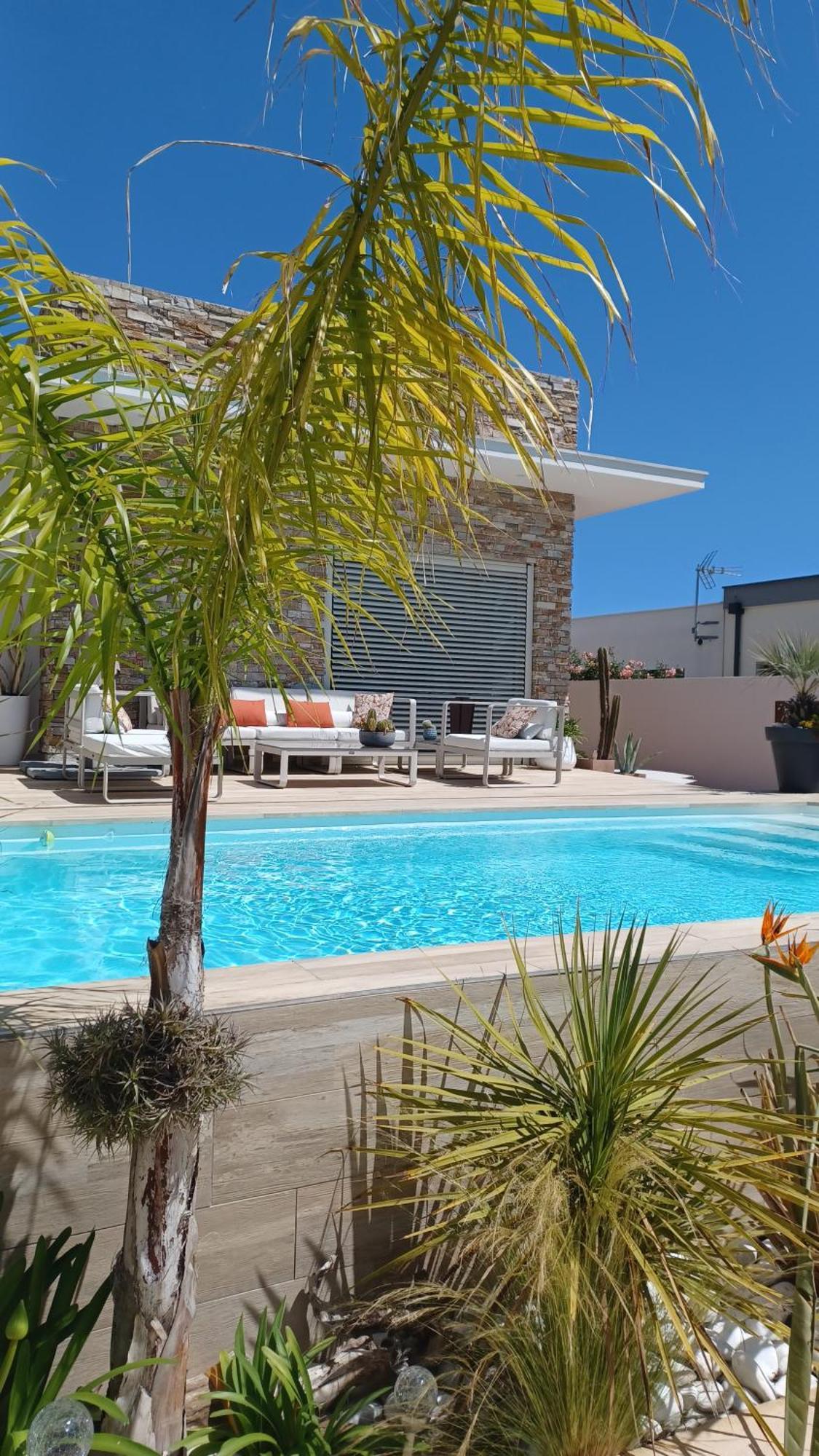 Rue Du Bac Bed & Breakfast Villeneuve-de-la-Raho Bagian luar foto